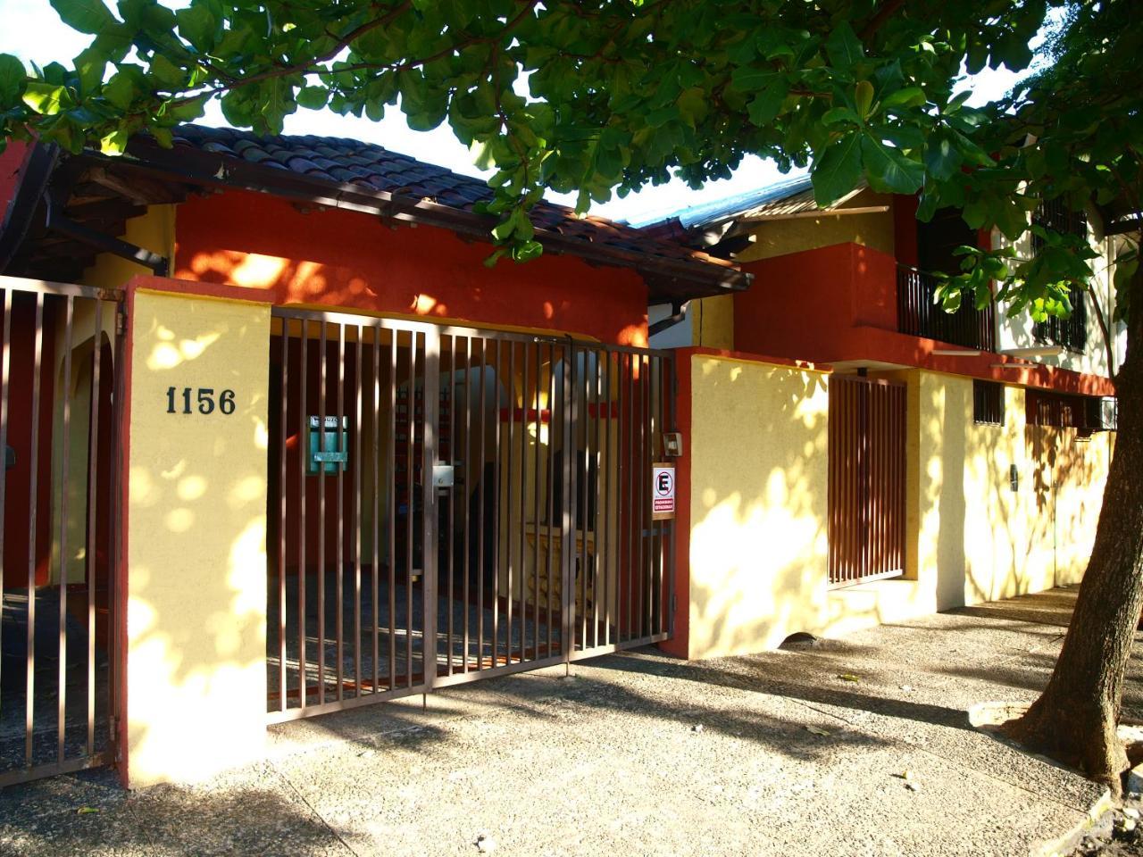 Nomada Hostel Asunción Exterior photo